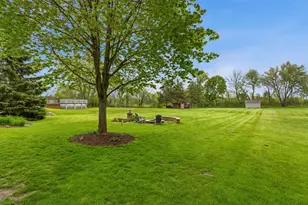 2321 Mac Arthur Rd, Waukesha, WI 53188 - Photo 37