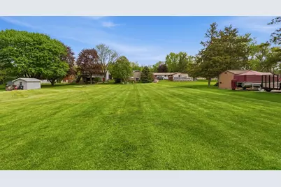 2321  Macarthur Rd, Waukesha, WI 53188 - Photo 39