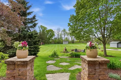 2321  Macarthur Rd, Waukesha, WI 53188 - Photo 49
