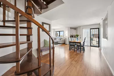 1633 N Prospect Ave #5D, Milwaukee, WI 53202 - Photo 1