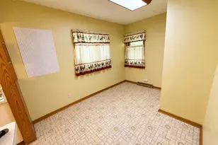 5874 N 67th St, Milwaukee, WI 53218 - Photo 9