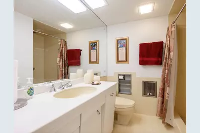 1610 N Prospect Ave #903, Milwaukee, WI 53202 - Photo 17
