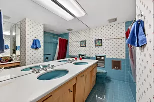 1610 N Prospect Ave, Milwaukee, WI 53202 - Photo 21