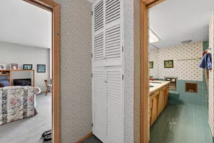 1610 N Prospect Ave, Milwaukee, WI 53202 - Photo 19