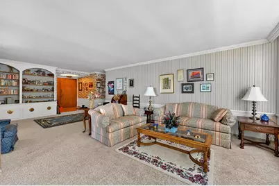 1610 N Prospect Ave #802, Milwaukee, WI 53202 - Photo 7