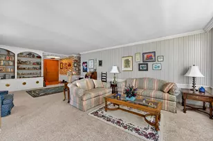 1610 N Prospect Ave, Milwaukee, WI 53202 - Photo 7
