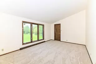 301 W Indian Creek Ct, Fox Point, WI 53217 - Photo 31