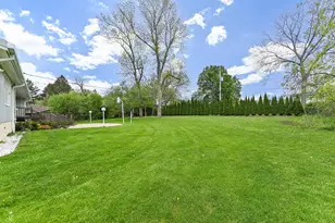301 W Indian Creek Ct, Fox Point, WI 53217 - Photo 49