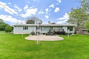 301 W Indian Creek Ct, Fox Point, WI 53217 - Photo 43