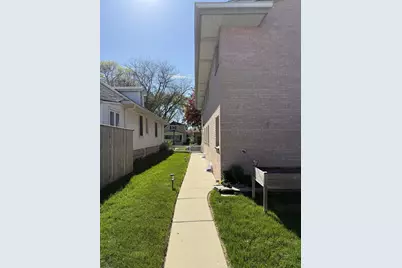 4536 N Larkin St #4538, Shorewood, WI 53211 - Photo 3