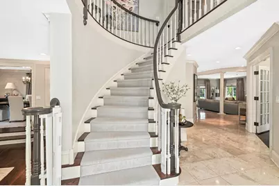 134 E Trillium Ct, Mequon, WI 53092 - Photo 7