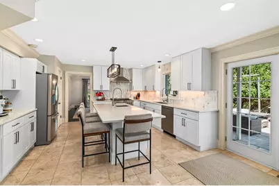 134 E Trillium Ct, Mequon, WI 53092 - Photo 11