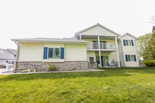 984 Spring Ct, Newburg, WI 53095 - Photo 19