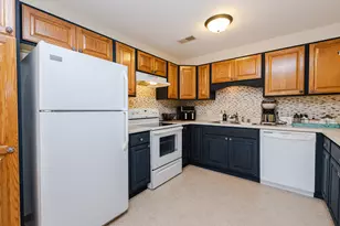984 Spring Ct, Newburg, WI 53095 - Photo 5