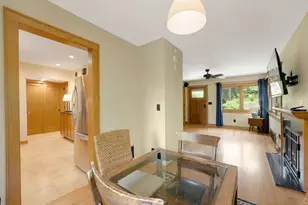 3061 N Gordon Cir, Milwaukee, WI 53212 - Photo 9