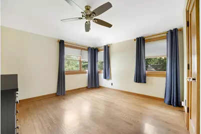 3061 N Gordon Cir, Milwaukee, WI 53212 - Photo 23