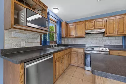N60W23922  Butternut Ln, Sussex, WI 53089 - Photo 7