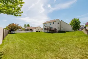 3944 W Valley View Dr, Franklin, WI 53132 - Photo 17