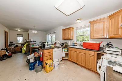 3944 W Valley View Dr, Franklin, WI 53132 - Photo 5
