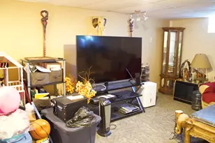 6650 W Clovernook Ct, Milwaukee, WI 53223 - Photo 29