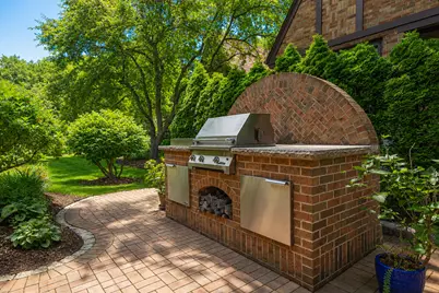 6150  Washington Cir, Wauwatosa, WI 53213 - Photo 31