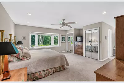 11272 N Lakeview Pl, Mequon, WI 53092 - Photo 25