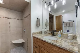 1522 Grandview Ct, Racine, WI 53139 - Photo 9