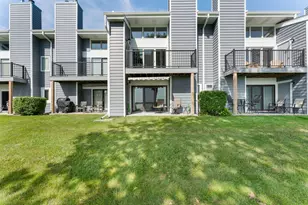 1522 Grandview Ct, Racine, WI 53139 - Photo 13