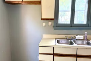 4656 N 21st St, Milwaukee, WI 53209 - Photo 11