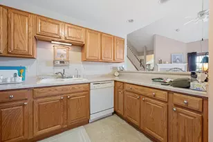 W190N16180 Andrea Way, Jackson, WI 53037 - Photo 9