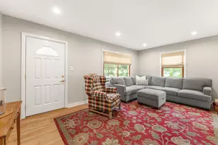 W59N777 Highwood Dr, Cedarburg, WI 53012 - Photo 3