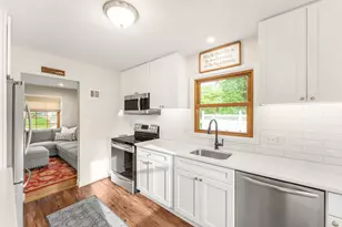 W59N777 Highwood Dr, Cedarburg, WI 53012 - Photo 5