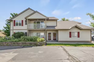206 Bur Oak Ln, Grafton, WI 53024 - Photo 15