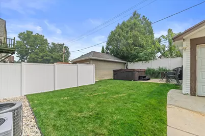 2130 N 62nd St, Wauwatosa, WI 53213 - Photo 51