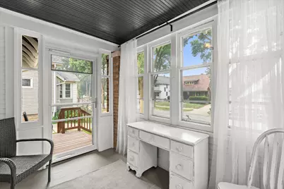 2130 N 62nd St, Wauwatosa, WI 53213 - Photo 7