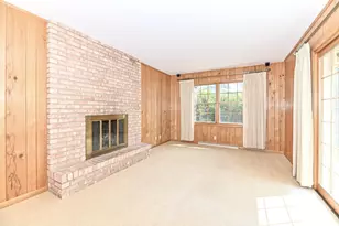 18571 W Hillcrest Dr, New Berlin, WI 53146 - Photo 35
