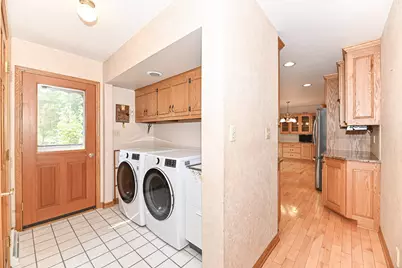 18571 W Hillcrest Dr, New Berlin, WI 53146 - Photo 31