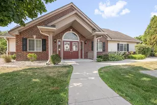590 Pewaukee Rd, Pewaukee, WI 53072 - Photo 17