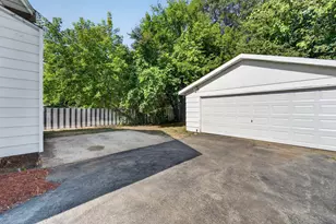 6520 N 54th St, Milwaukee, WI 53223 - Photo 17