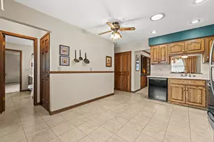 4972 S 65th St, Greenfield, WI 53220 - Photo 7