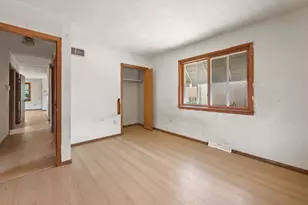 6083 S 20th St, Milwaukee, WI 53221 - Photo 13