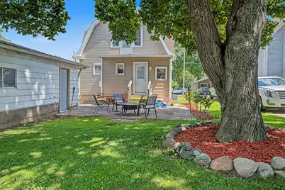 405  Jackson St, Fort Atkinson, WI 53538 - Photo 5