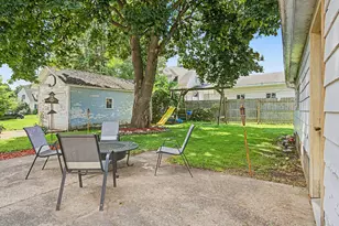 405 Jackson St, Fort Atkinson, WI 53538 - Photo 3
