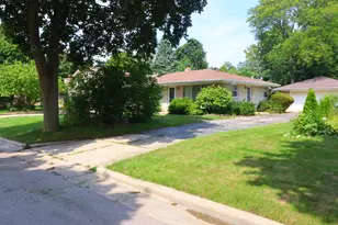 3412 W Wanda Ave, Milwaukee, WI 53221 - Photo 3