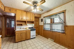 1218 S 64th St, West Allis, WI 53214 - Photo 9