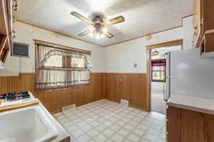 1218 S 64th St, West Allis, WI 53214 - Photo 7