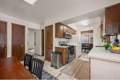 924 S 116th St, West Allis, WI 53214 - Photo 13