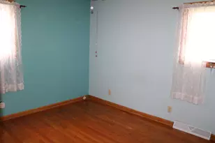 N94W16478 Cumberland Rd, Menomonee Falls, WI 53051 - Photo 9