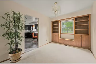 10105 W Terra Ave, Milwaukee, WI 53224 - Photo 5