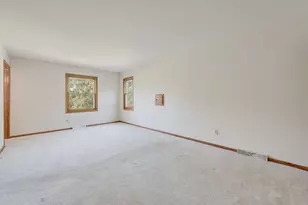 1530 W Zedler Ln, Mequon, WI 53092 - Photo 23